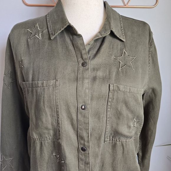 RAILS, New, Marcel Olive Green Embroidred Star Linen Blend Shirt, Size Medium - Picture 4 of 13